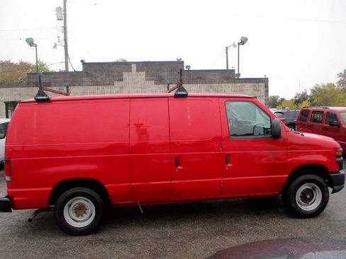 Used 2010 Ford E-150 and Econoline 150 image 2