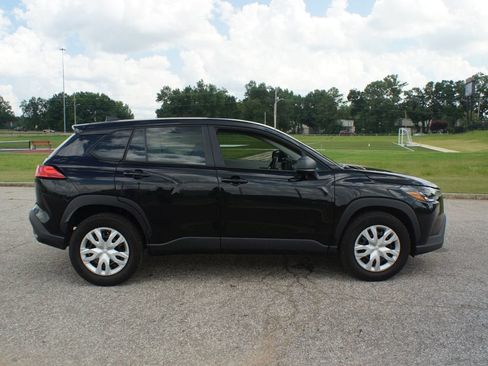 Used 2025 Toyota Corolla Cross L FWD image 18
