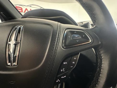 Used 2019 Lincoln MKZ Premiere image 29