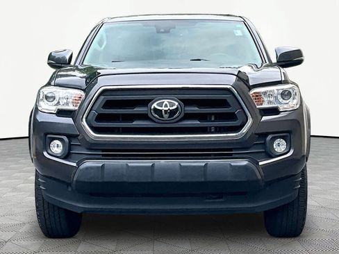 Used 2022 Toyota Tacoma SR5 w/ Technology Package RWD image 4