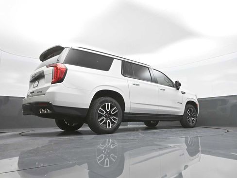 Used 2022 GMC Yukon XL AT4 AWD/4WD image 41