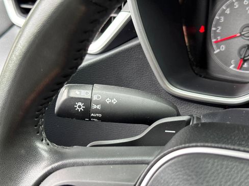 Used 2022 Toyota Corolla SE image 20