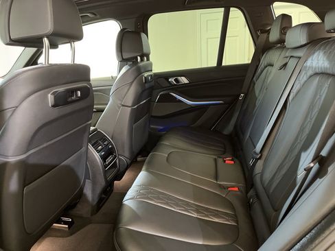 Used 2025 BMW X5 xDrive50e image 14