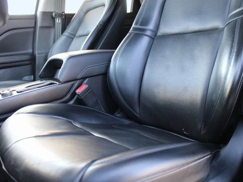 Used 2021 Lincoln Corsair Reserve w/ Equipment Group 201A image 11