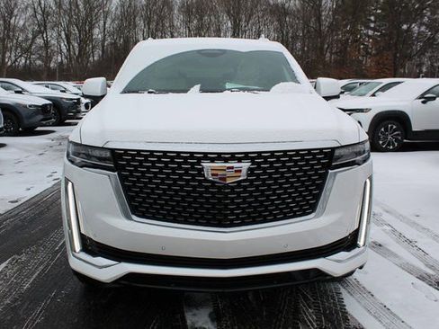 Used 2022 Cadillac Escalade Premium Luxury image 8