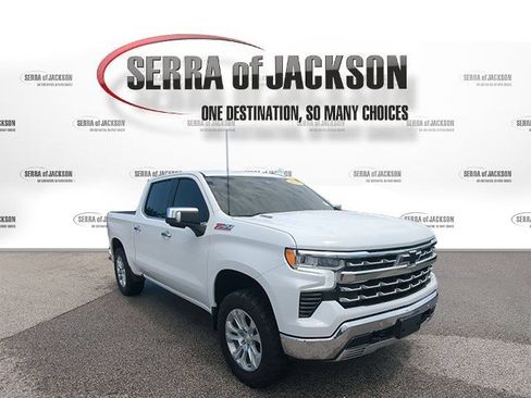 Used 2022 Chevrolet Silverado 1500 LTZ AWD/4WD image 2