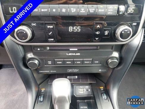 Used 2023 Lexus GX 460 Luxury w/ Accessory Package AWD/4WD image 30