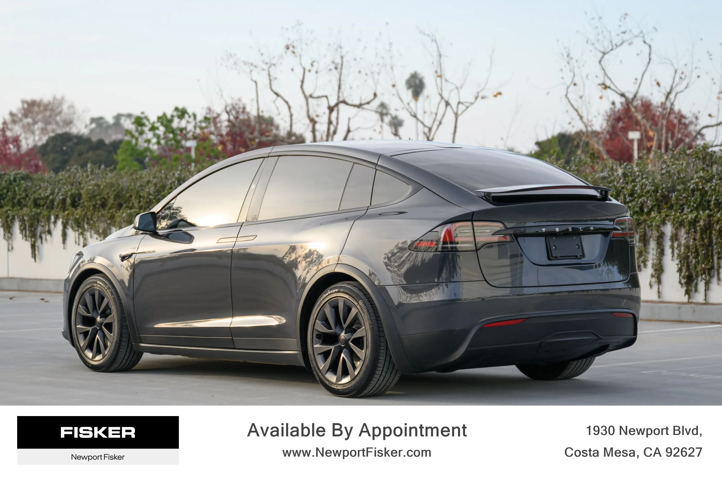 Used 2024 Tesla Model X AWD/4WD image 3