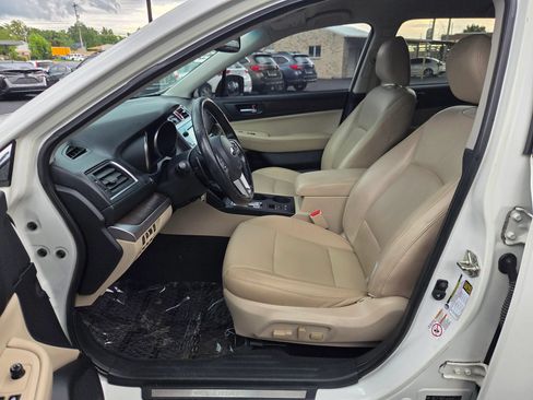 Used 2015 Subaru Outback 2.5i Limited AWD/4WD image 9