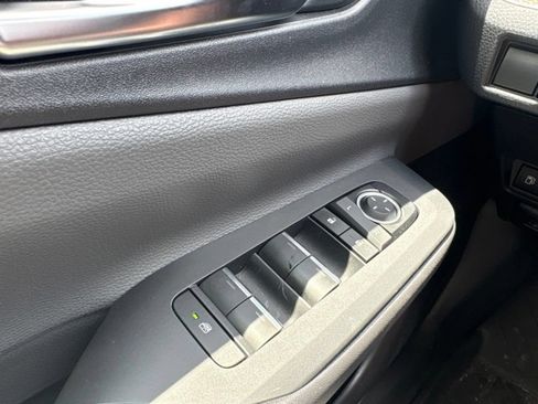 Used 2024 Toyota Prius XLE FWD image 18