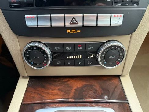 Used 2012 Mercedes-Benz C 300 4MATIC Sedan image 18