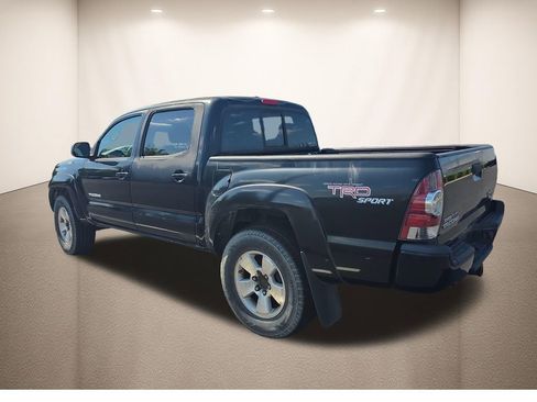 Used 2010 Toyota Tacoma PreRunner RWD image 8