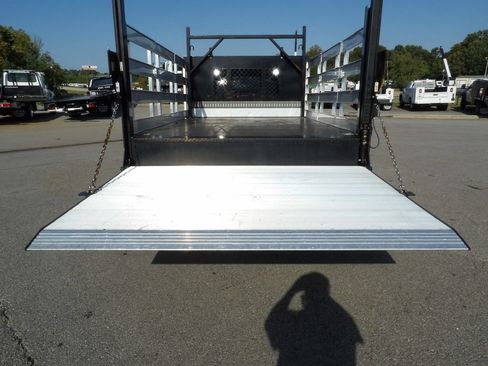 Used 2021 RAM 5500 Tradesman w/ Chrome Appearance Group RWD image 49