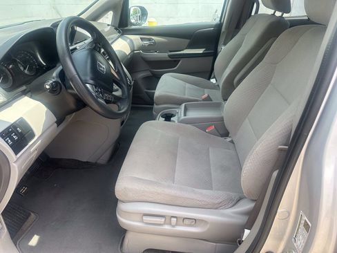 Used 2014 Honda Odyssey EX image 11
