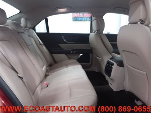 Used 2017 Lincoln Continental Select image 14