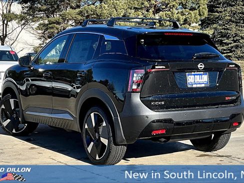 New 2025 Nissan Kicks SR image 3