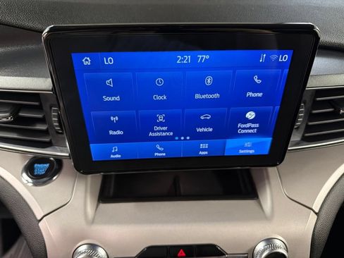Certified 2023 Ford Explorer XLT w/ Equipment Group 202A AWD/4WD image 9