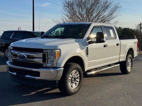 Used 2017 Ford F250 XLT image 7