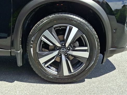 Certified 2023 Nissan Rogue SL w/ SL Premium Package AWD/4WD image 9