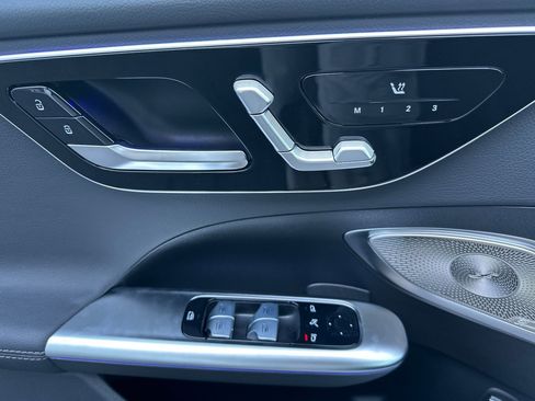 New 2025 Mercedes-Benz C 300 Sedan image 11