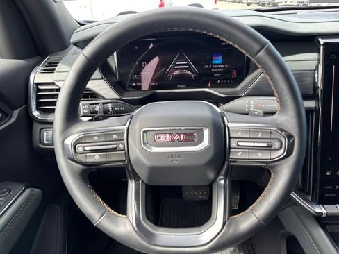 Used 2026 GMC Acadia AT4 AWD/4WD image 18