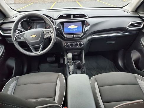 Used 2023 Chevrolet TrailBlazer LT w/ Convenience Package image 15