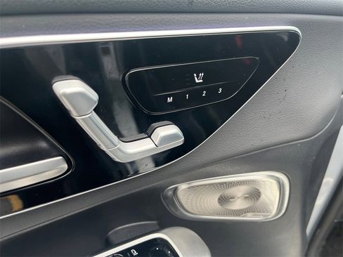 Certified 2025 Mercedes-Benz GLC 300 4MATIC image 21