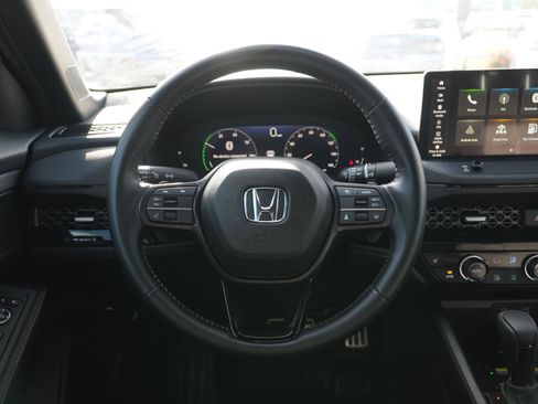 Used 2025 Honda Accord Sport image 22
