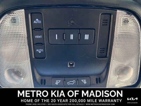 Used 2023 Dodge Durango GT image 27