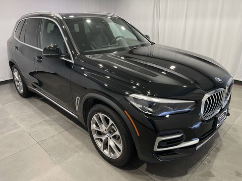 Used 2022 BMW X5 xDrive40i w/ Climate Comfort Package image 3
