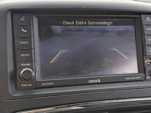 Used 2018 Dodge Grand Caravan SXT image 11