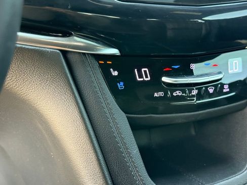 Used 2020 Cadillac XT6 Premium Luxury image 8