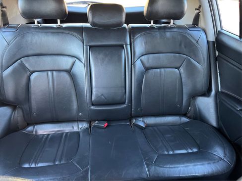 Used 2011 Kia Sportage EX w/ Premium Pkg w/Leather Seats image 15