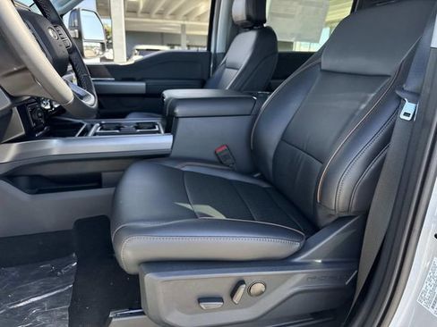 New 2026 Ford F250 Lariat w/ Black Appearance Package AWD/4WD image 17