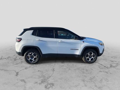 Certified 2022 Jeep Compass Trailhawk w/ Trailhawk Elite Group image 9