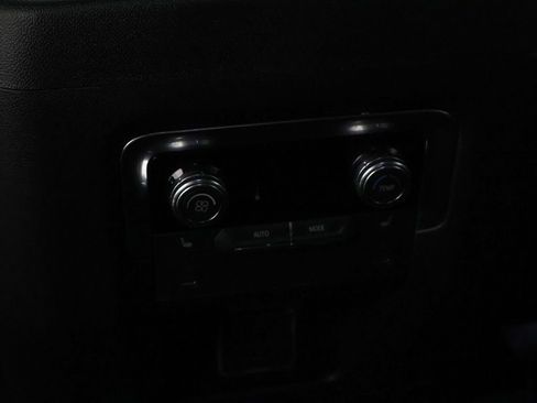 Used 2025 GMC Yukon Denali AWD/4WD image 56