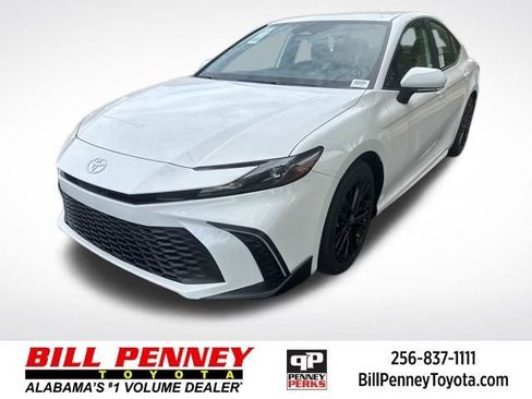 New 2026 Toyota Camry SE image 1