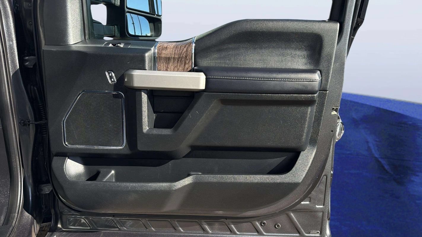 Used 2019 Ford F350 Lariat w/ Lariat Value Package AWD/4WD image 21