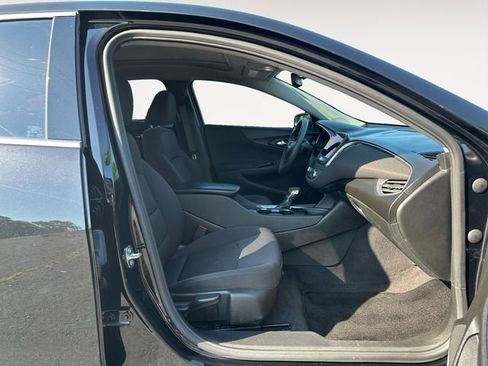 Used 2022 Chevrolet Malibu LT FWD image 15
