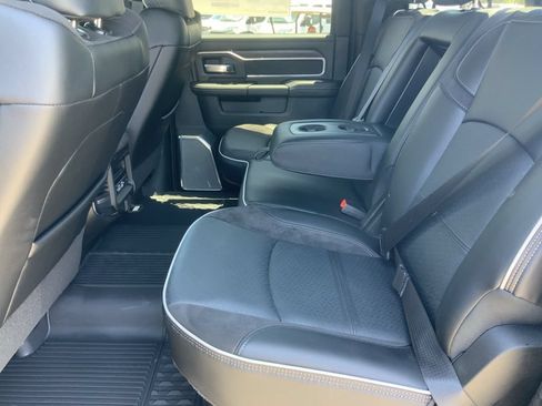 New 2025 RAM 2500 Laramie AWD/4WD image 19