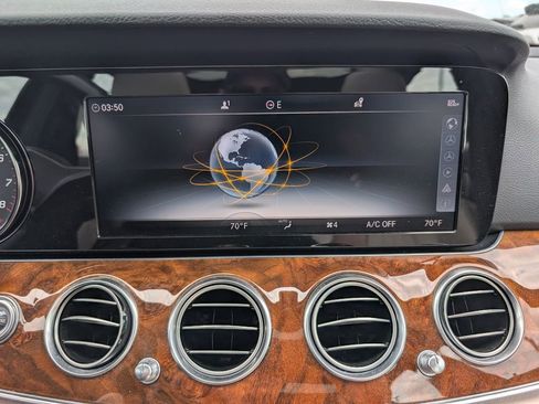 Used 2019 Mercedes-Benz E 300 4MATIC image 16