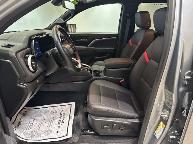 Used 2026 Chevrolet Colorado Z71 AWD/4WD image 5