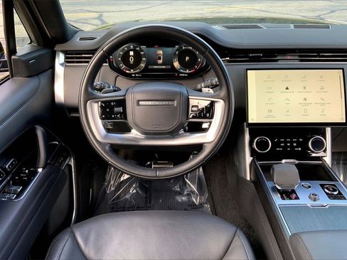 Used 2023 Land Rover Range Rover SE image 7