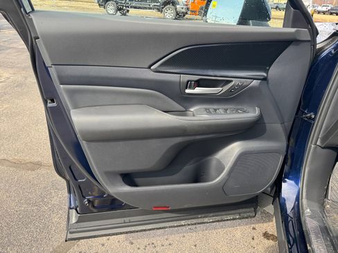 New 2026 Toyota Grand Highlander AWD Hybrid image 23