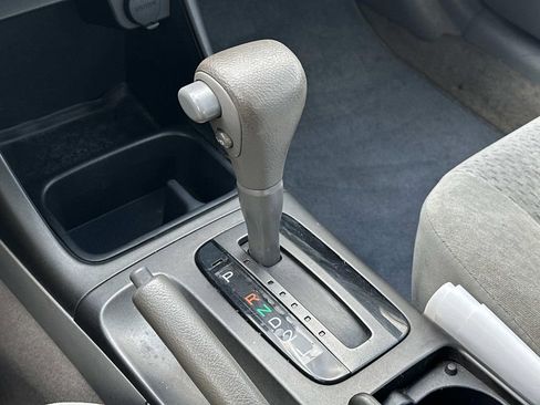 Used 2004 Toyota Camry LE image 27