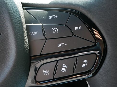 New 2026 Chrysler Pacifica Limited w/ S Appearance Package image 16