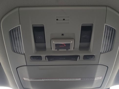 Used 2021 Toyota Highlander Platinum image 40