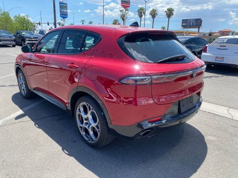 Used 2024 Alfa Romeo Tonale Veloce AWD/4WD image 8