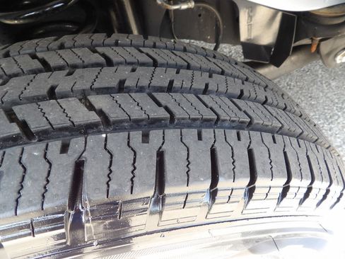 Used 2024 Ford E-350 and Econoline 350 Super Duty w/ Driver's Safety Package RWD image 57