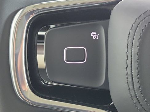 New 2027 Lincoln Navigator Premiere RWD image 24